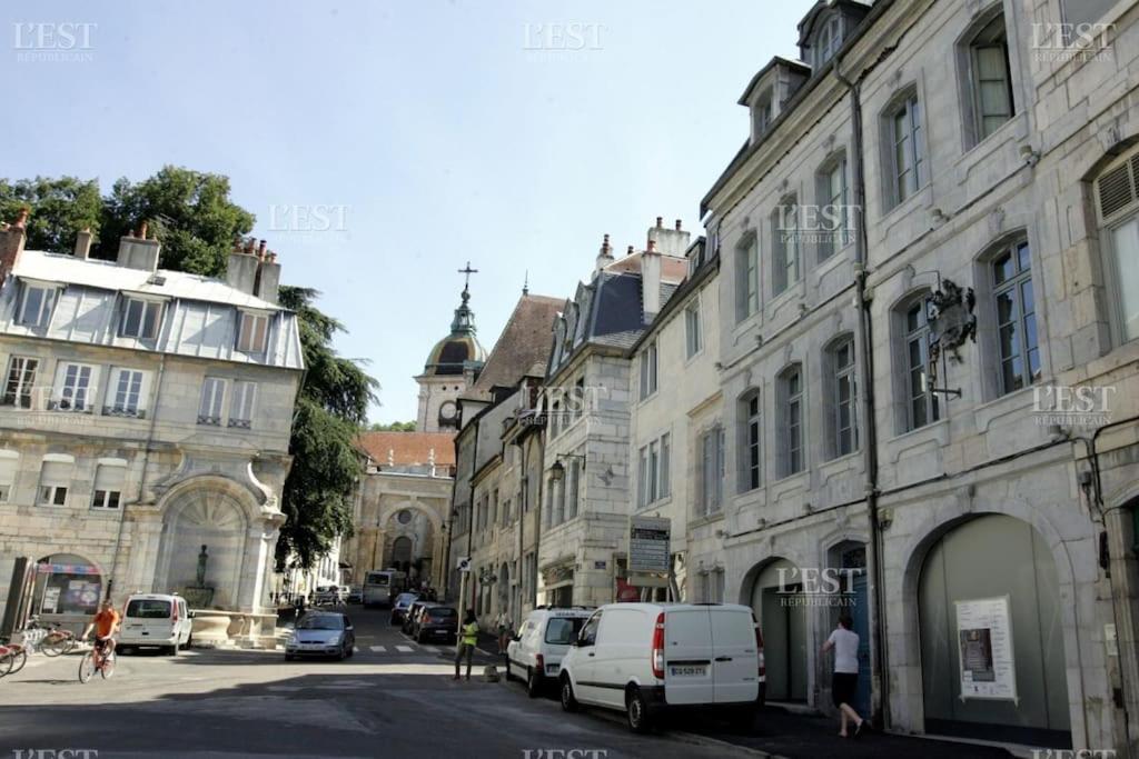 L'Appartement Du Voisin D'Hugo Besançon Extérieur photo