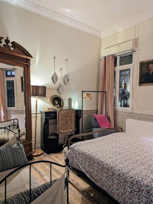 L'Appartement Du Voisin D'Hugo Besançon Extérieur photo