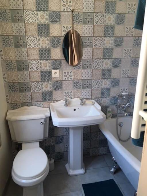 L'Appartement Du Voisin D'Hugo Besançon Extérieur photo